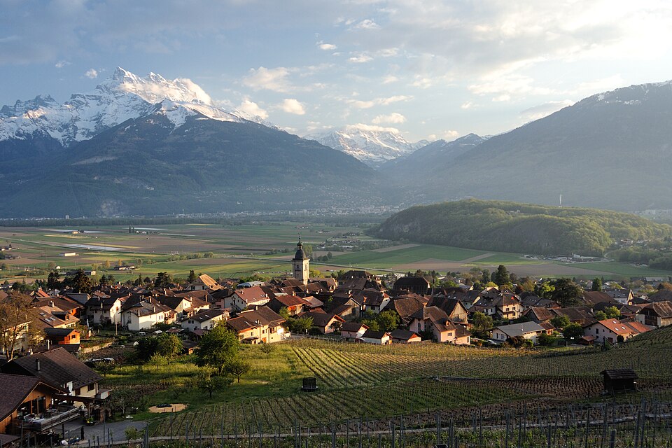 Vue sur Ollon et les Dents du Midi